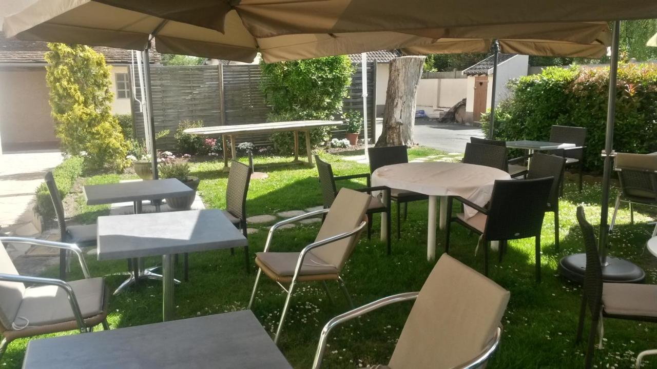Auberge La Renaissance Asnières-sur-Oise Екстериор снимка